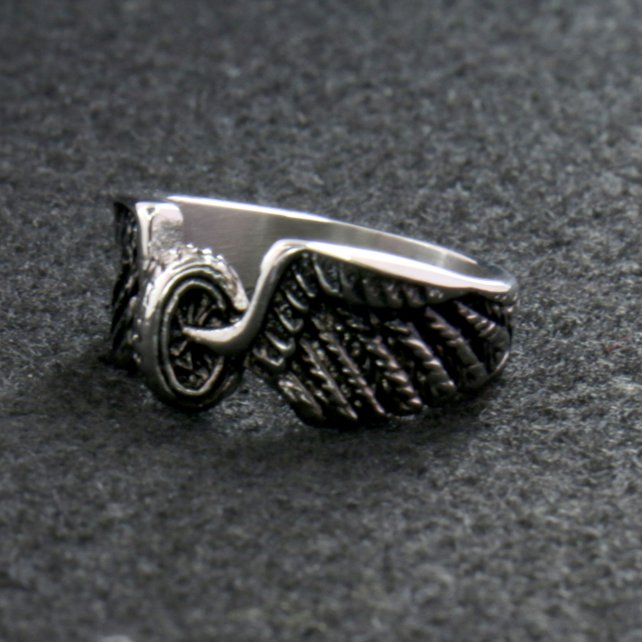 jwr1102-a01.jpg Hot Leathers JWR1102 Silver Wing Wheel Stainless Steel Ring - Image 1