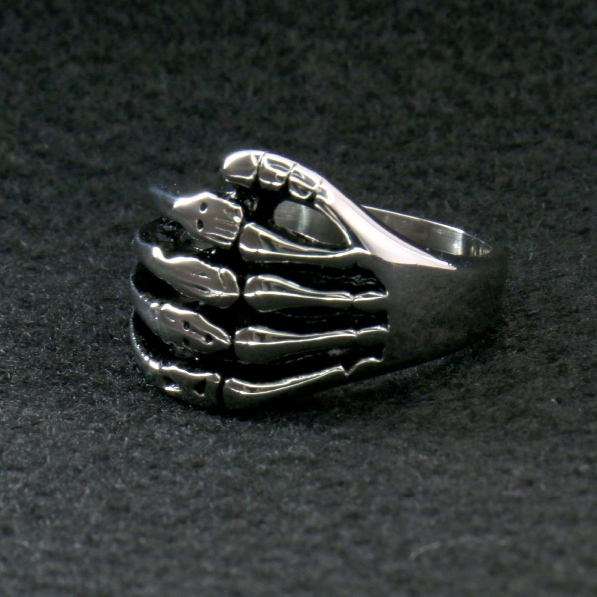 jwr2109-a01.jpg Hot Leathers JWR2109 Men’s Skeleton Hand Ring - Image 1